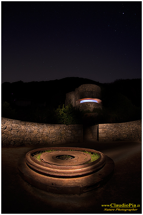 night photography, portofino, notte, notturna, urbex, nature, night, light painting, stelle, dark, abandoned, bunker, war